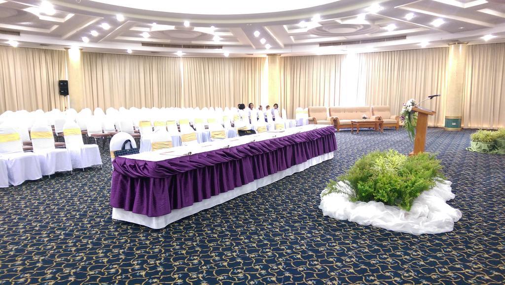 Wattana Park Hotel Trang Exterior foto