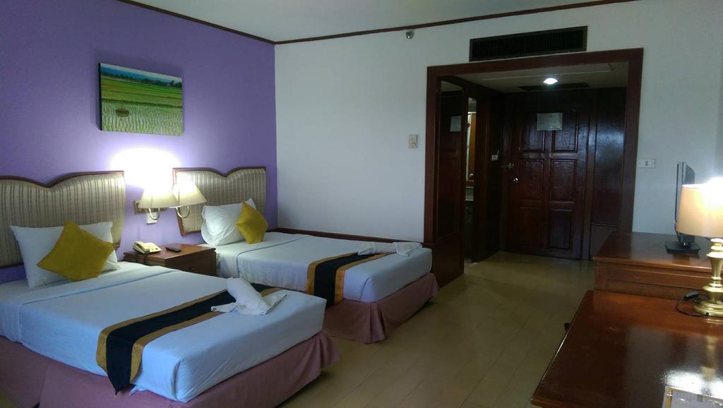 Wattana Park Hotel Trang Exterior foto