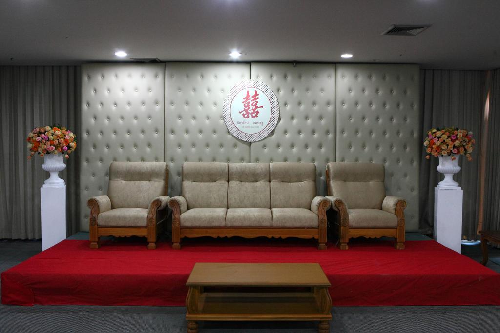 Wattana Park Hotel Trang Exterior foto