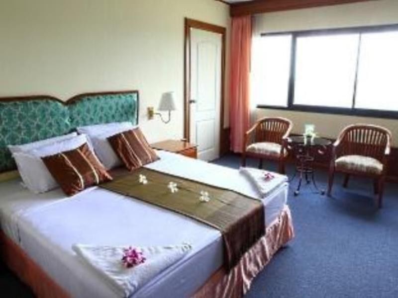 Wattana Park Hotel Trang Exterior foto