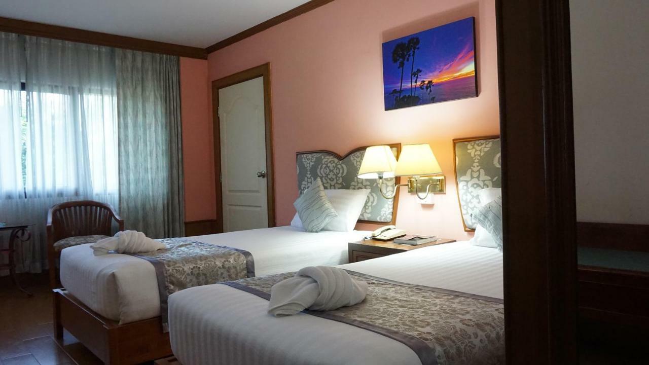 Wattana Park Hotel Trang Exterior foto